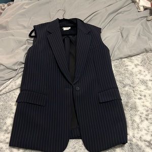 Sleeveless striped blazer